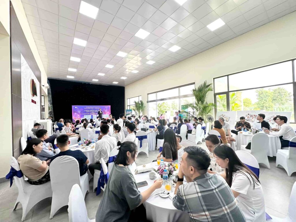 Sự kiện ngày 5-11 thu hút đông đảo khách hàng tham dự cho thấy sức hút của Khai Sơn City